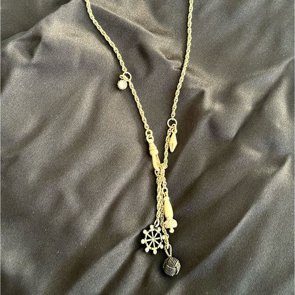 BR Necklace - Picture 2 of 3